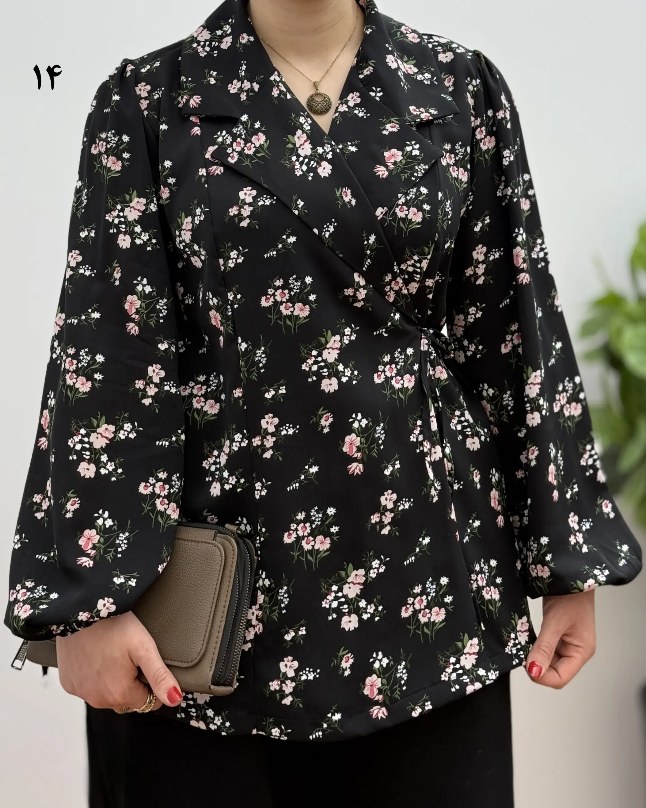 شومیز زنانه مجلسی و خنک مدل کیانا